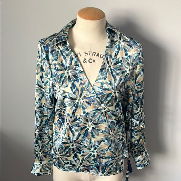 Bailey 44 Blue and‎ White Wrap Blouse with Notched Collar - Picture 1 of 3